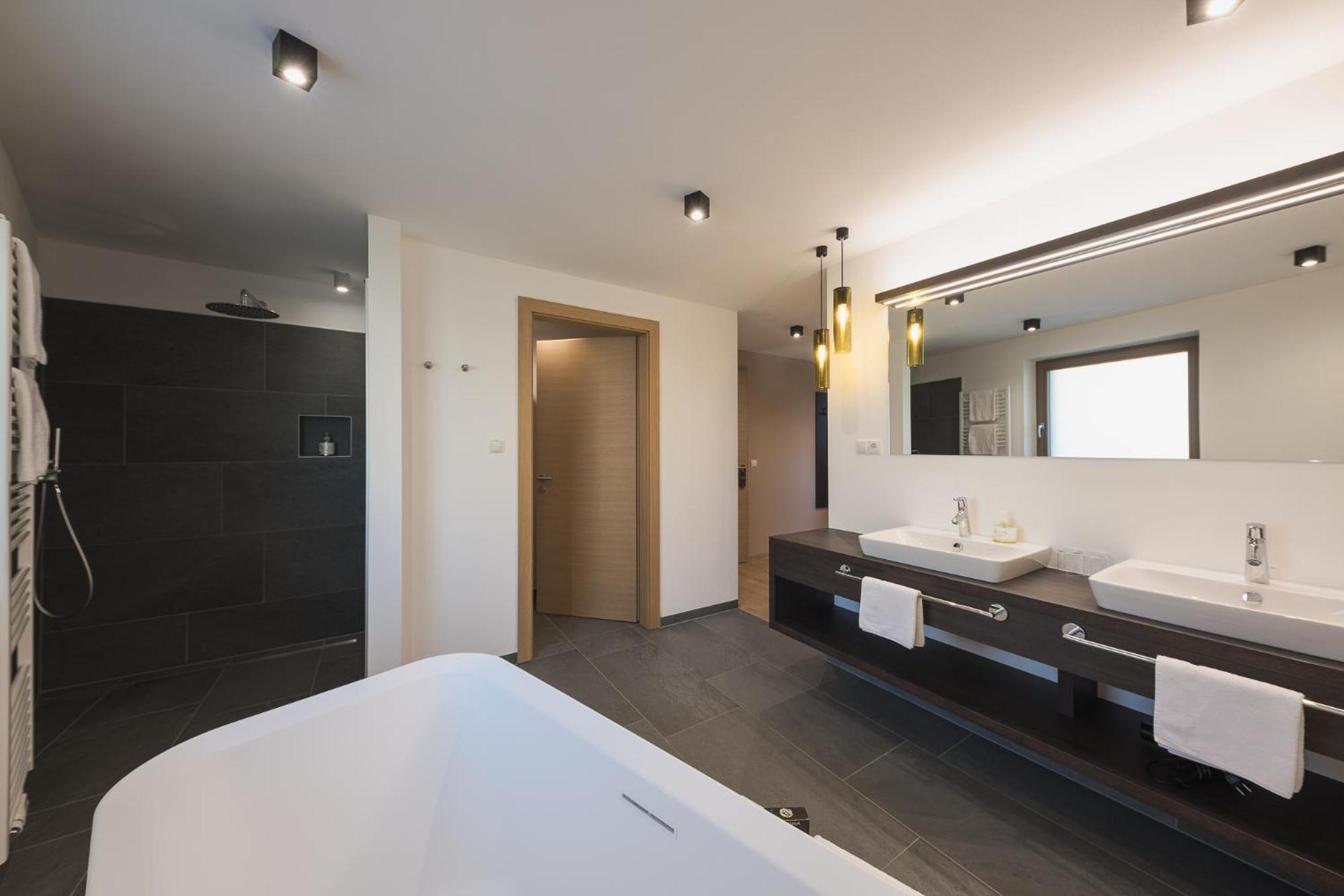 Oliven- & Genusshotel Hirzer Schenna Cameră foto