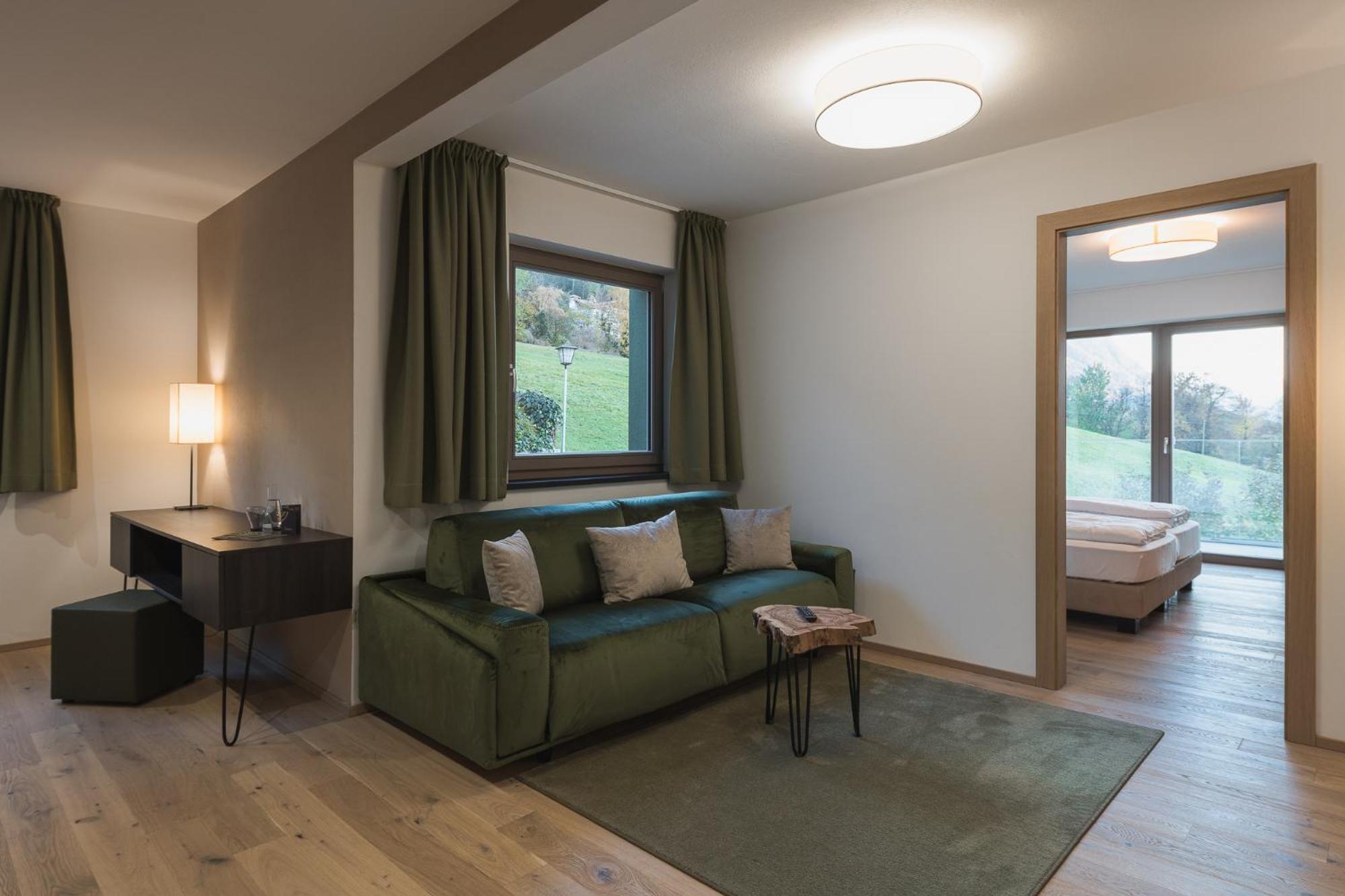 Oliven- & Genusshotel Hirzer Schenna Cameră foto
